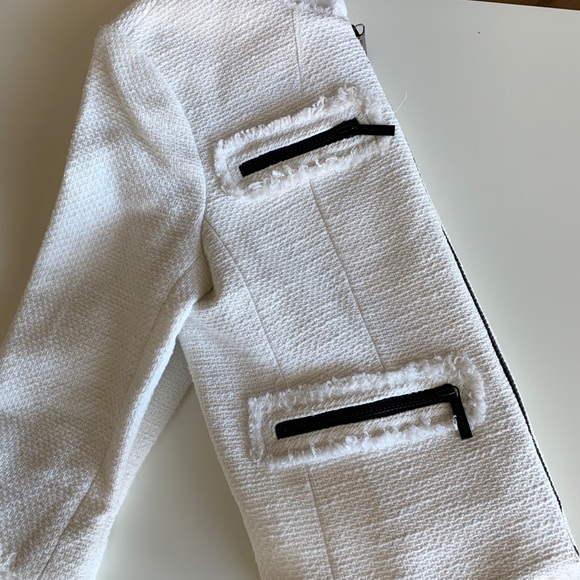 Women suit jacket. - Picture 6 of 8